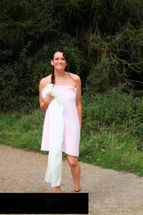 milf outdoor sexy xxx picture