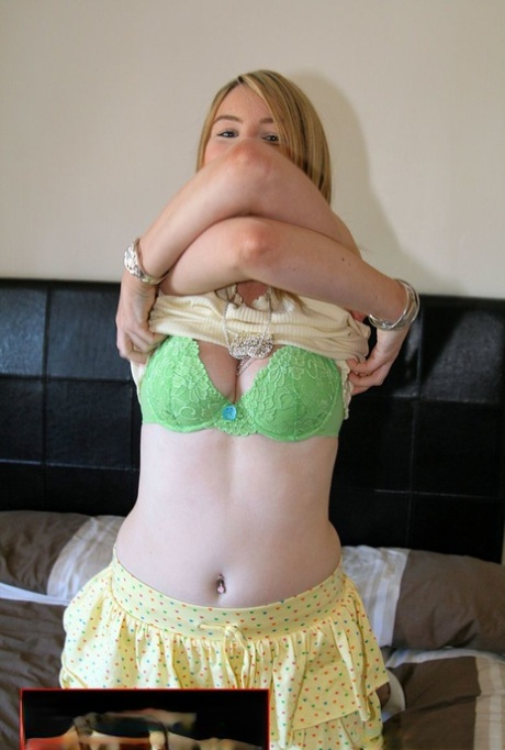 undressing nudes archive