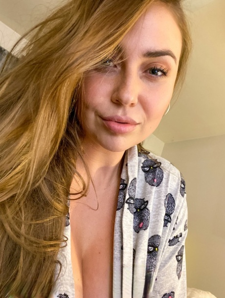 Ava Nicks naked star photos