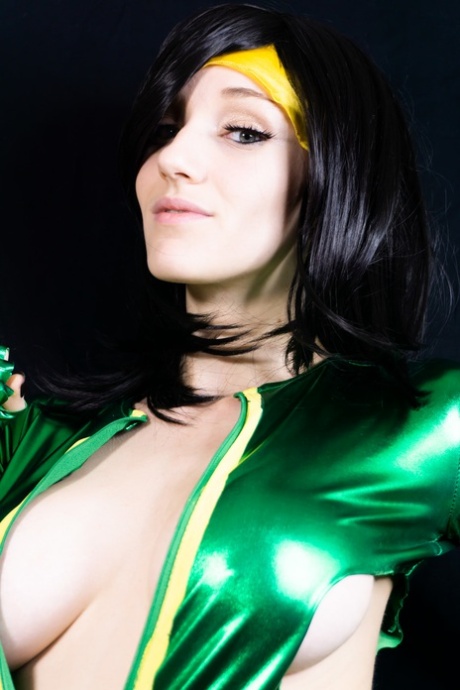Kitty Quinn hot model galleries