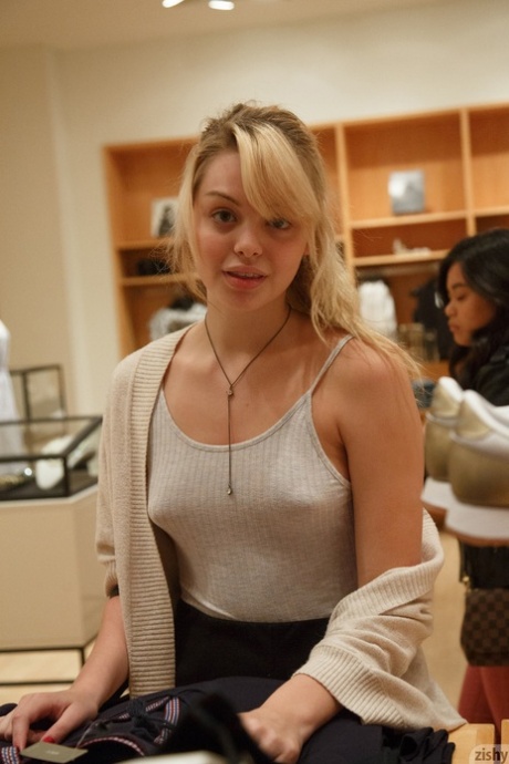 teen braces sexy nude picture