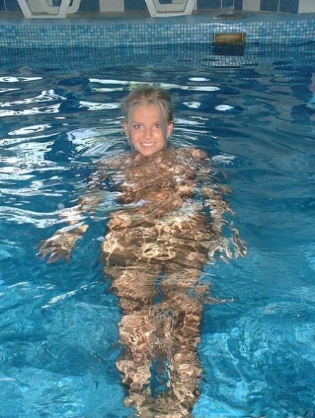 swimming pool hot sex photos