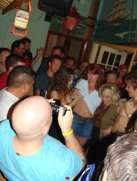 swingers hot naked galleries