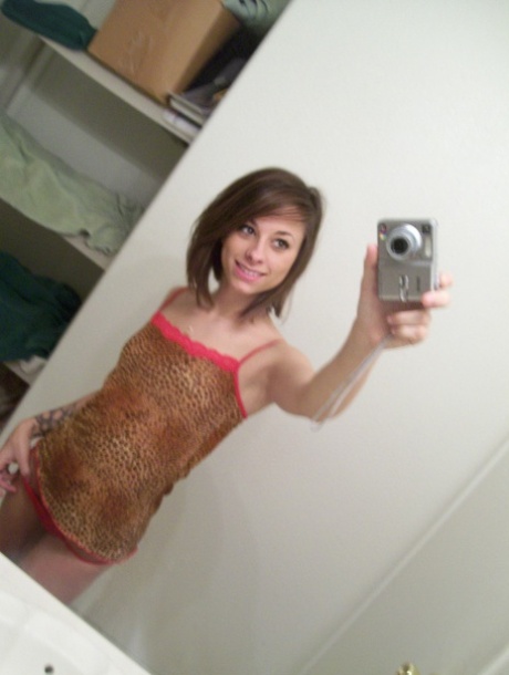 selfie in lingerie nudi carini immagini
