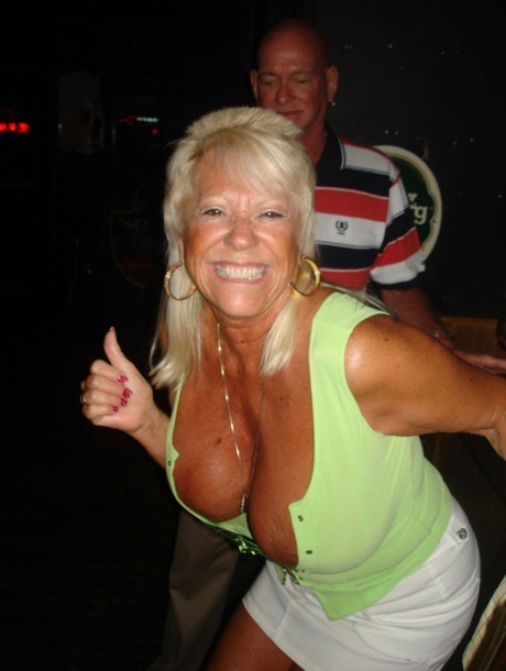 Hottie Tracy art star images