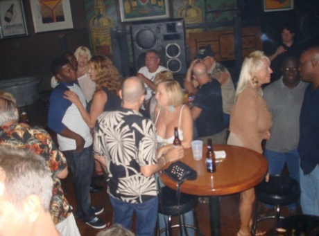 amateur swingers beautiful naked photos