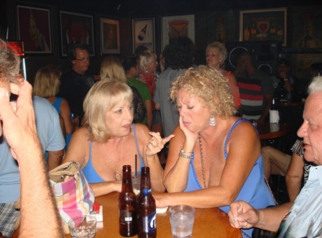 amateur swingers beautiful porn img