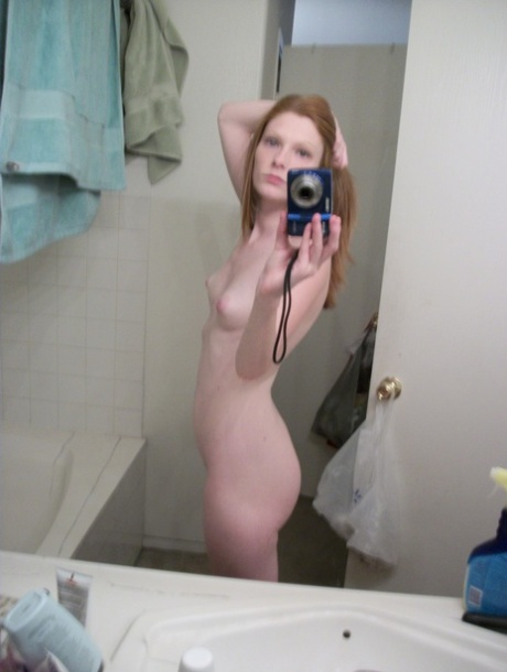 teen selfie art nude photo