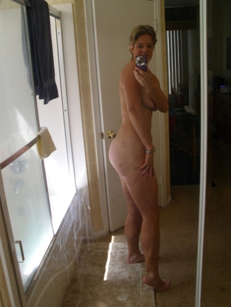 milf selfie pornos pics