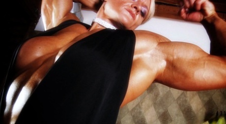 Brigita Brezovac model top pic