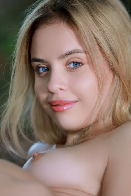 Monika Jelolt erotic model galleries