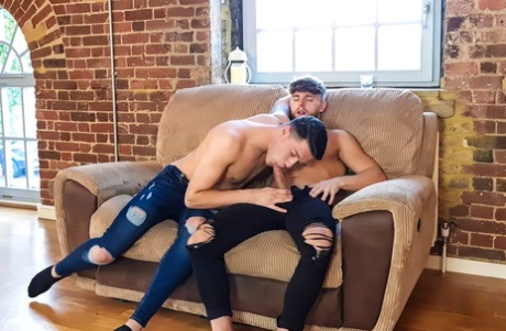 cazzo di Giovane gay bei nudi img