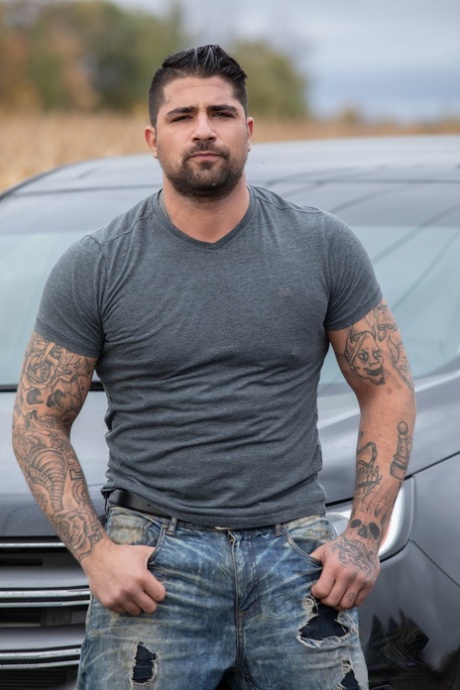 Ryan Bones porn star gallery