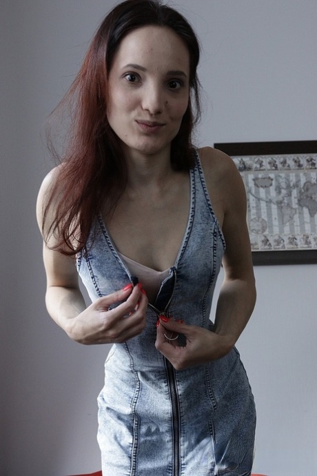 Mia Sanders star erotic archive