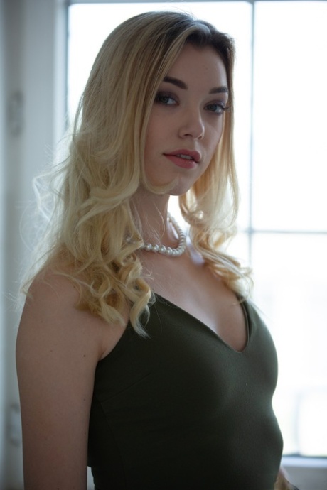 Anny Aurora star hot pic
