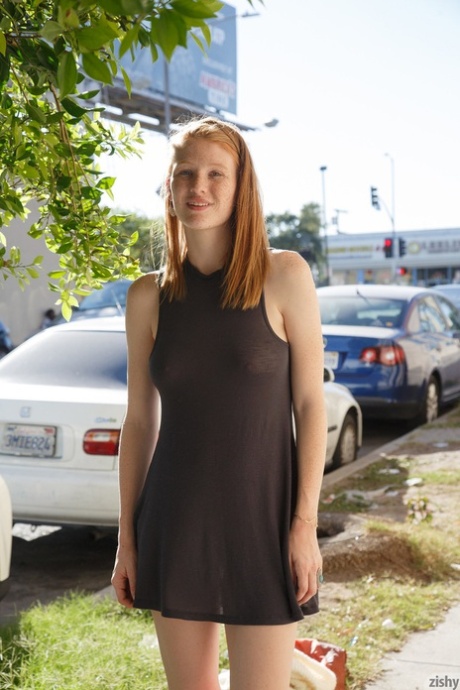 vysoká blondýnka milfka erotické exkluzivní galerie