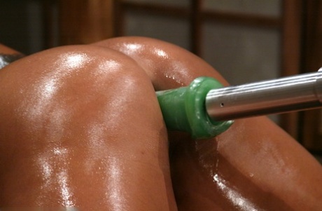 oiled asian free xxx image