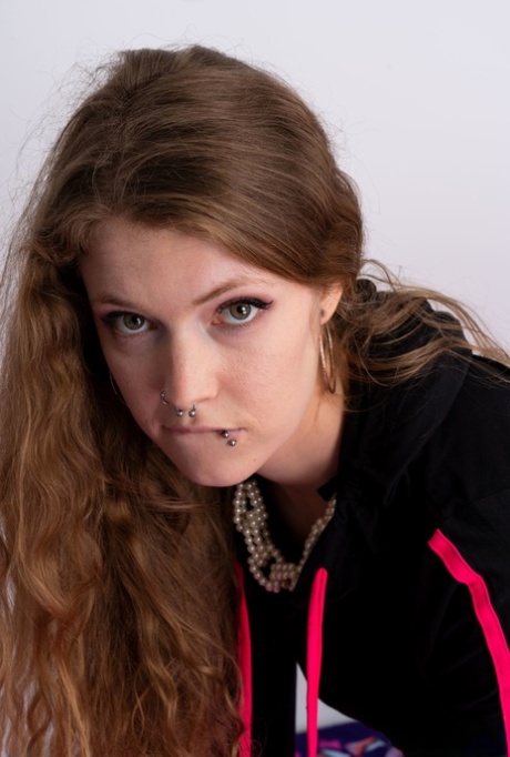 Apricot Pitts free actress photos