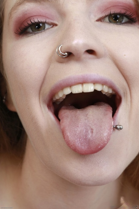 Tongue Pics Galleries