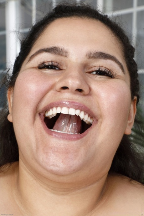 knubbig mogen latinamerikansk vacker pornografisk samling