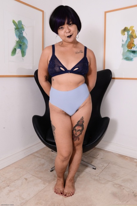fat feet art naked galleries
