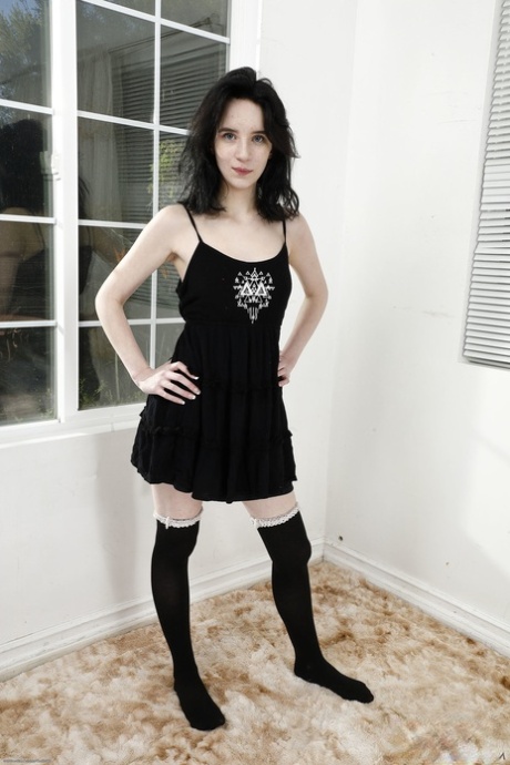 Lily Moon star nude pictures