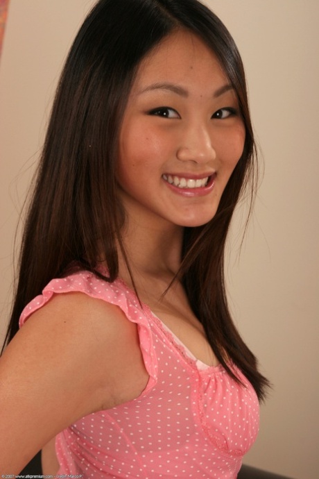 Evelyn Lin xxx star gallery