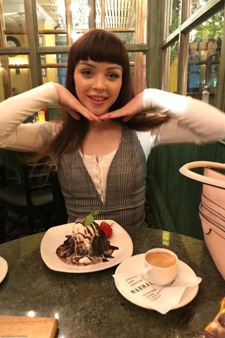 Aliya Brynn nice pornstar picture