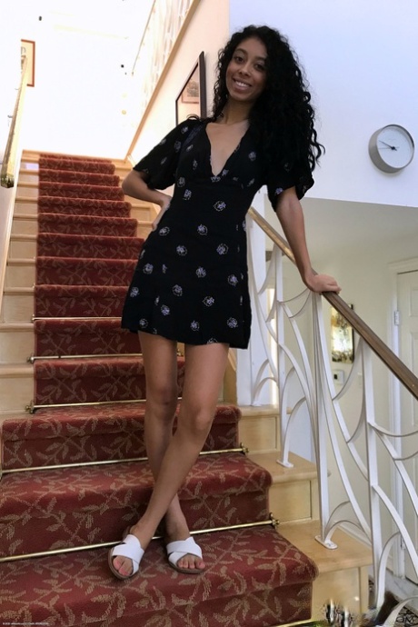figa nera e pelosa magra bella libera foto