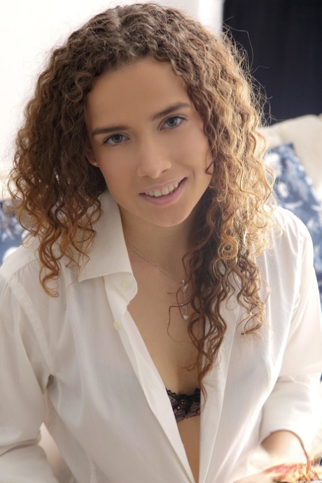 Carolina Sweet beautiful actress gallery