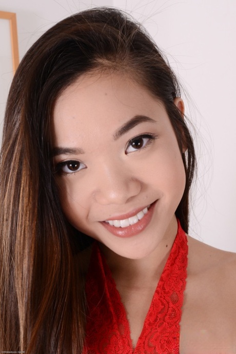 asiatisk ansikt perfekt erotikk bilder