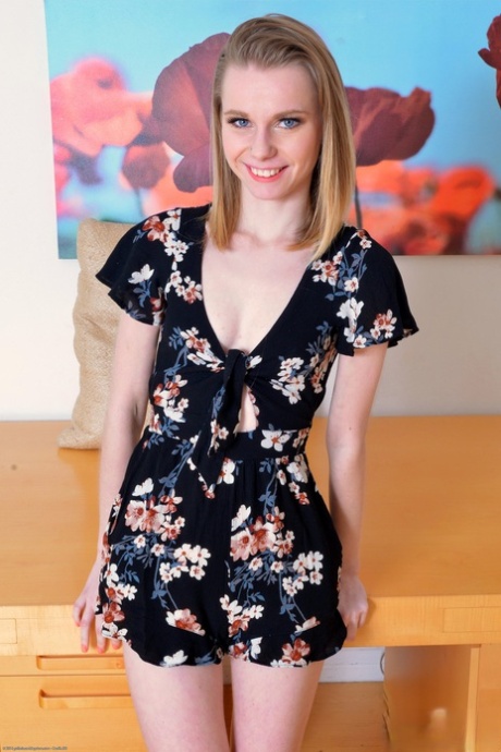 Catarina Petrov art actress pics