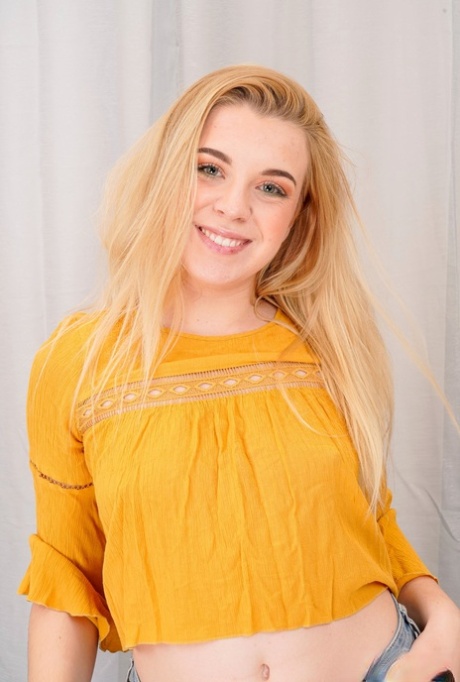 Ashley Manson erotic star photos