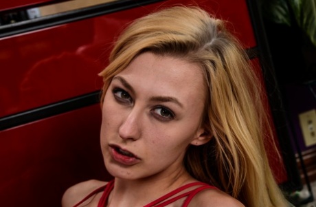 red lips sex galleries