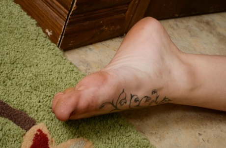 college feet nice picture