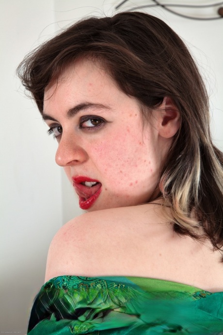 red lips art nude images