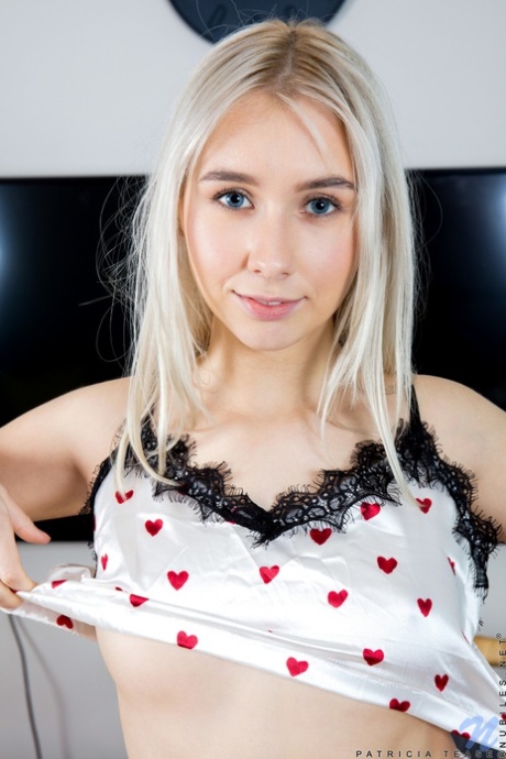 Lil Karla model adult img