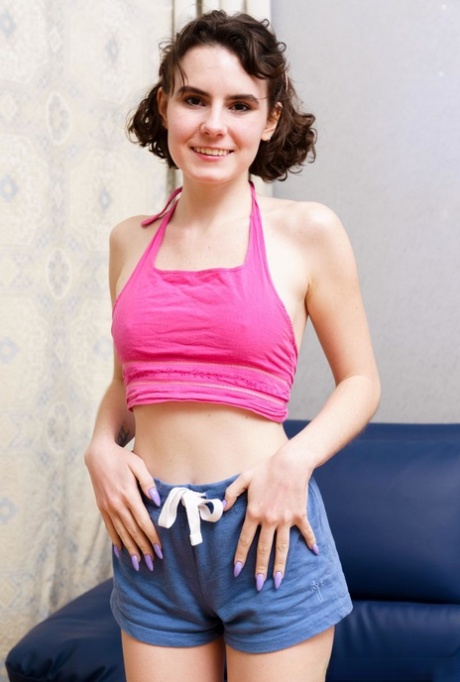 Darcy Dark model top galleries