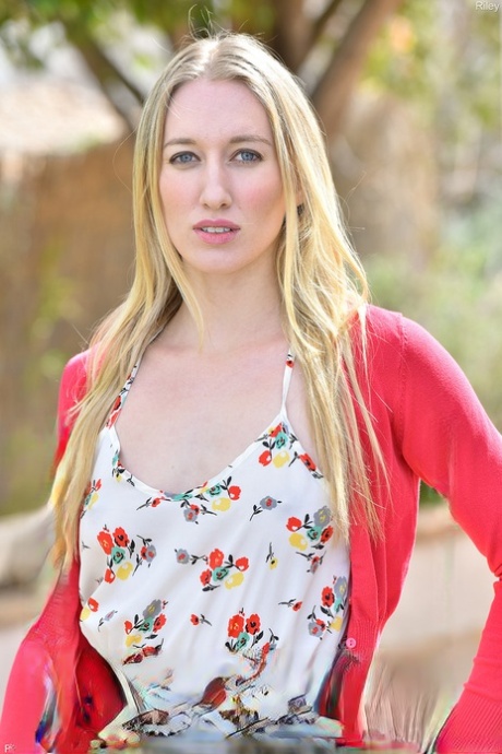 Riley Reyes hd actress pic