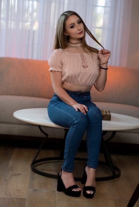 Laney Grey pornstar erotic pic