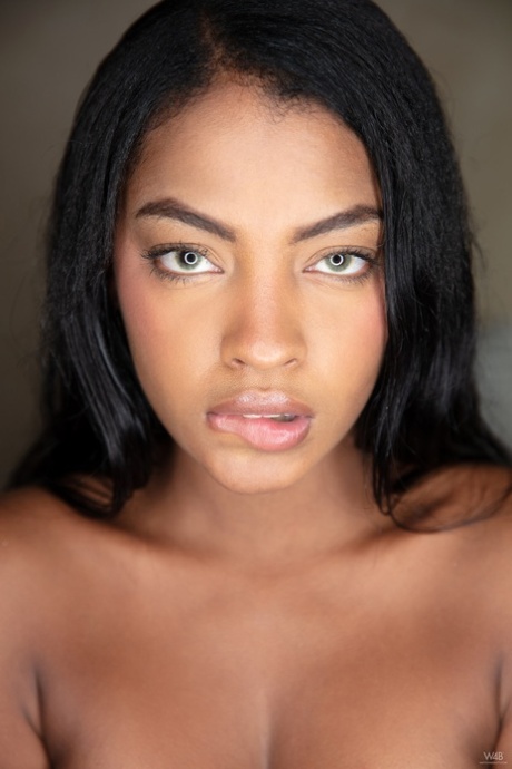 Sofi Vega star pretty pictures