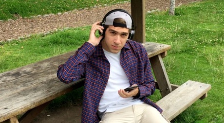 gay outdoor top pic