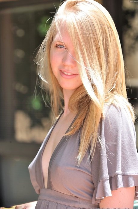 Taylor True pornstar adult photo