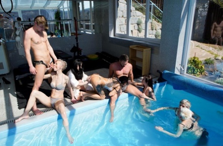 petite granny hot nude galleries