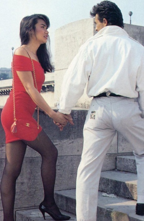 人妖丝袜 自由裸體 圖片