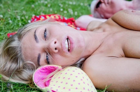 Lolly Gartner pretty model images