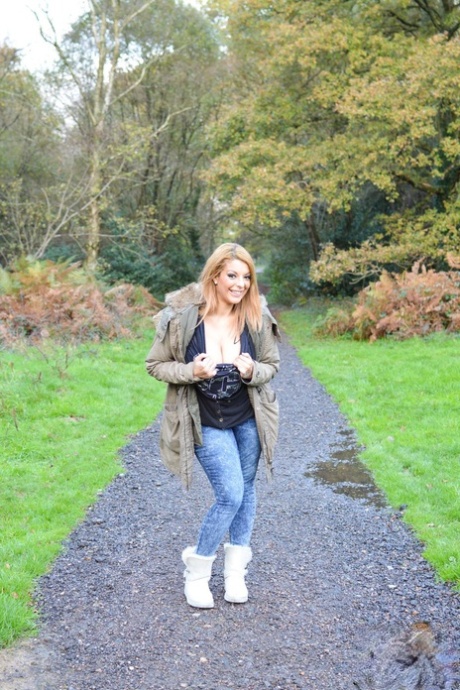 redhead outdoor beautiful nude gallery