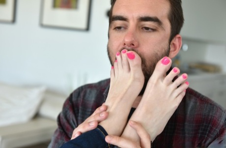 paroháč s velkým černým penisem horké pěkné galerie