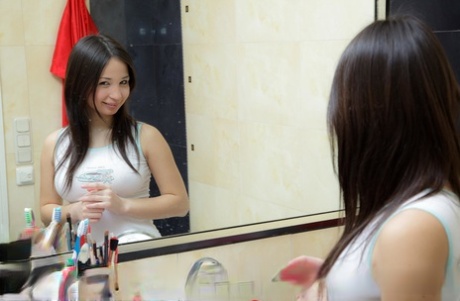 アジアのティーンファック xxx 写真