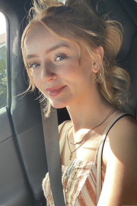 adolescente tímido exclusivo perfeito foto